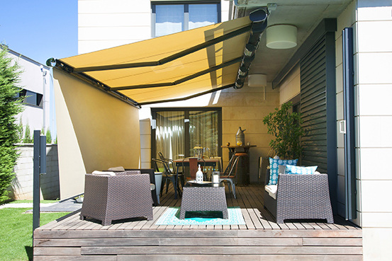 Markisenhersteller markilux stattet mittlerweile auch seine großen Anlagen mit der Funktion Schattenplus aus. 