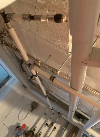 Entlüftung im Boilerzugang - WOFÜR? Fragt sich J. Hofmann (Vielen Dank!) und wir auch.