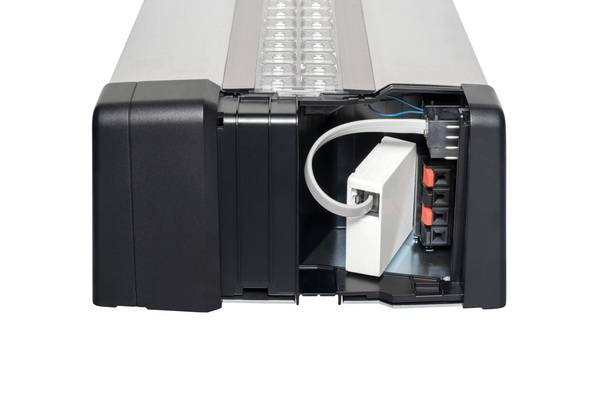 Über die HCP-Bus-Schnittstelle finden die neuen Hörmann Garagentor-Antriebe Anschluss an bestehende Smart-Home-Systeme. Das hier gezeigte Modul stellt die Funkverbindung zum Smart-Home-System Homematic her.