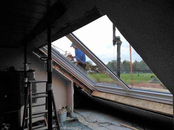 Die Platzierung und Fixierung des Fensters dauerte nur wenige Augenblicke.