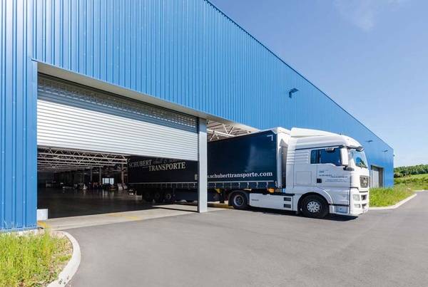 ... ohne großes Rangieren passieren zu können, ...