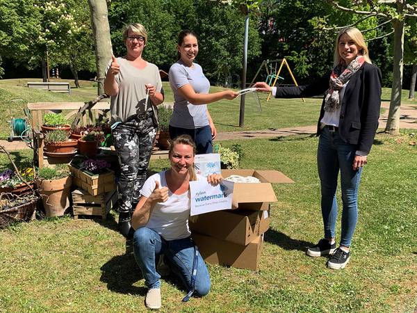 Spendenübergabe der Gesichtsschilde an die Lebenshilfe Ludwigshafen.