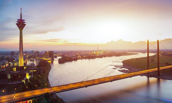 Die Düsseldorfer bewerten ihre Finanzbeamten mit durchschnittlich 2,9 Sternen bei 163 abgegebenen Bewertungen.