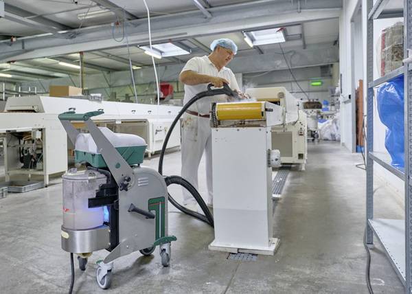 Auch im Produktionsumfeld ist eine unbelastete Raumluft wesentlich.