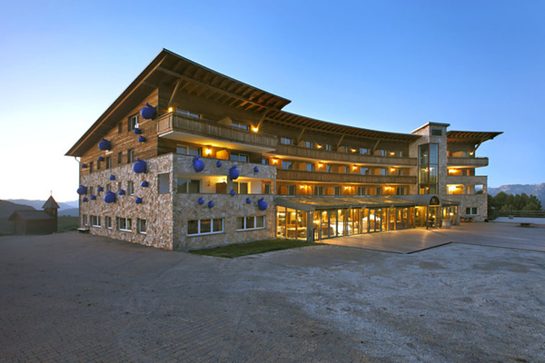 In den Dolomiten hat das Paradiso Pure.Living eröffnet. Die Gäste genießen dort Nachhaltigkeit mit allen Sinnen – und dürfen sich dank vorbildlicher Hygiene sicher fühlen.