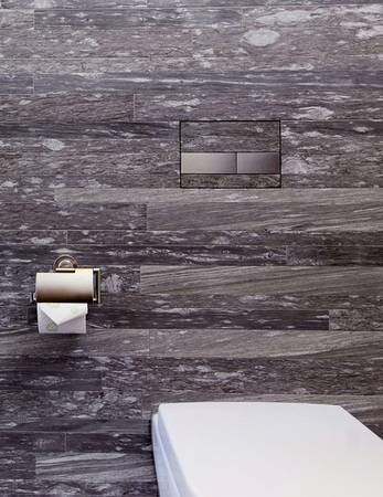 Mit Natursteinoberfläche und flächenbündig verbaut, ist die Sonderausführung der Tece square kaum zu sehen und erhält den Charakter der Natursteinwand. Mit Natursteinoberfläche und flächenbündig verbaut, ist die Sonderausführung der Tece square kaum zu sehen und erhält den Charakter der Natursteinwand.