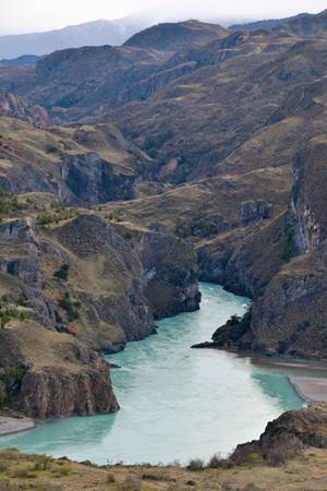 Im Winter und Frühjahr führen die Flüsse Patagoniens viel Wasser.