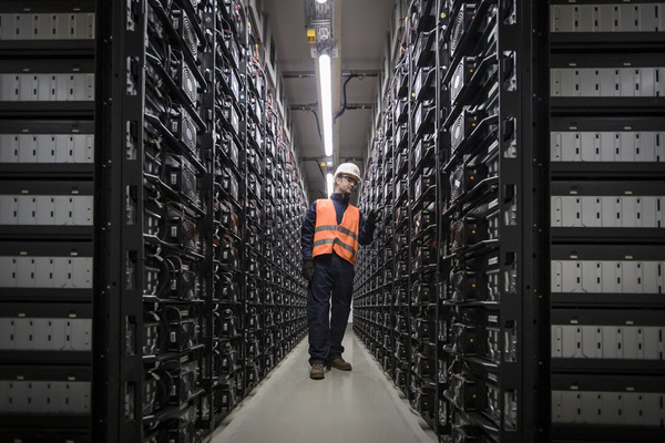 ... für den Bau eines Batteriespeichers zur kommunalen Stromversorgung mit Erneuerbaren Energien.