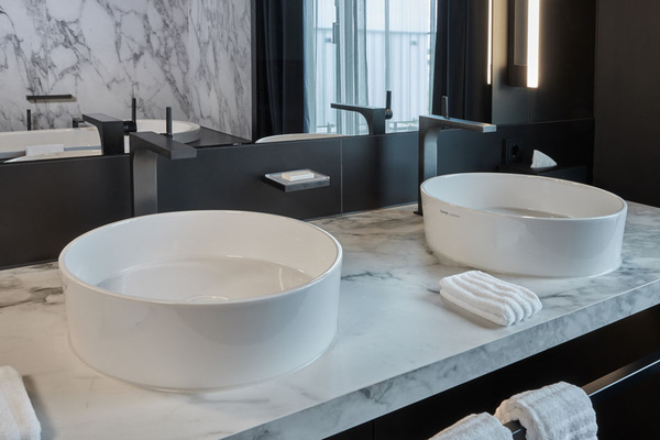 Zeitloser Kontrast, ...