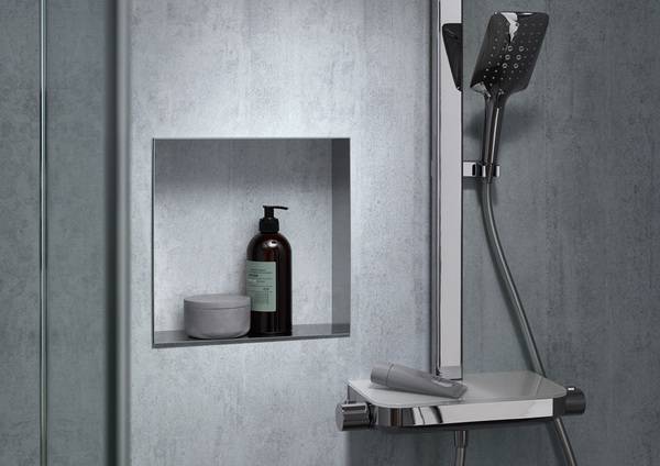 Ideal ist die Kombination mit den RenoDeco Wandverkleidungen von HSK Duschkabinenbau, welche auf die Rückwand der Designbox angebracht werden können. So sind Duschbereich und Designbox ideal aufeinander abgestimmt und ergeben ein harmonisches Gesamtbild.