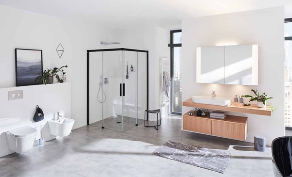 Die Duschkabine NICA ist Teil der Dark Edition von Kermi. In Schwarz Soft bekommt die Gleittür klare Konturen und sticht im Badezimmer hervor. Das hilft auch bei der Orientierung. Die Duschkabine NICA ist Teil der Dark Edition von Kermi. In Schwarz Soft bekommt die Gleittür klare Konturen und sticht im Badezimmer hervor. Das hilft auch bei der Orientierung.