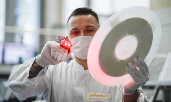 Bei Zulieferer Continental schmilzt die Mitarbeiterprämie dahin: 2019 erhalten die Mitarbeiter nur noch 436 Euro pro Kopf. In Spitzenzeiten waren es einmal bis zu 1.200 Euro.