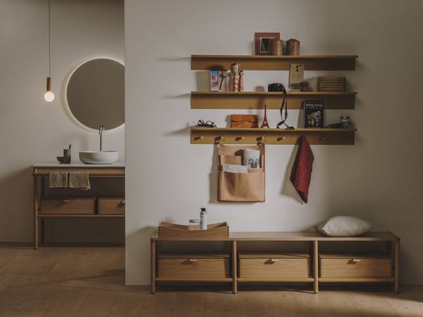 Ein Private Spa ist wohnlich bis gemütlich eingerichtet. Kaum ein Gestaltungstrend hat das Badezimmer in den letzten 10 Jahren so geprägt wie der Trend zur Wohnlichkeit. (Foto: burgbad; MYA_Capsule Collection) Ein Private Spa ist wohnlich bis gemütlich eingerichtet. Kaum ein Gestaltungstrend hat das Badezimmer in den letzten 10 Jahren so geprägt wie der Trend zur Wohnlichkeit. (Foto: burgbad; MYA_Capsule Collection)