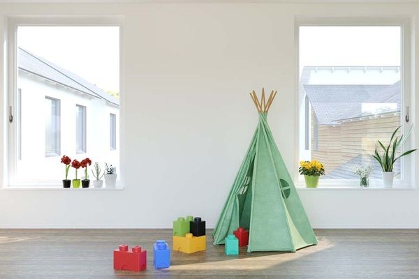 Das Fensterbeschlagsystem activPilot Comfort von Winkhaus schafft gesunde Raumluft und schützt vor ungebetenen Gästen.