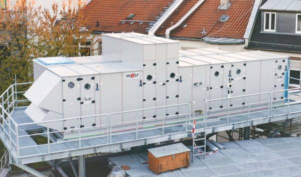 Das wetterfeste RLT-Gerät ist der Energieeffizienzklasse A+ zugeordnet. Außerdem ist es Eurovent-zertifiziert und spart im Betrieb mittels Wärmerückgewinnung Energie ein.