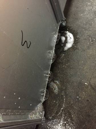 Typische Fehlerstellen für Undichtigkeiten sind Kanten und Falze.