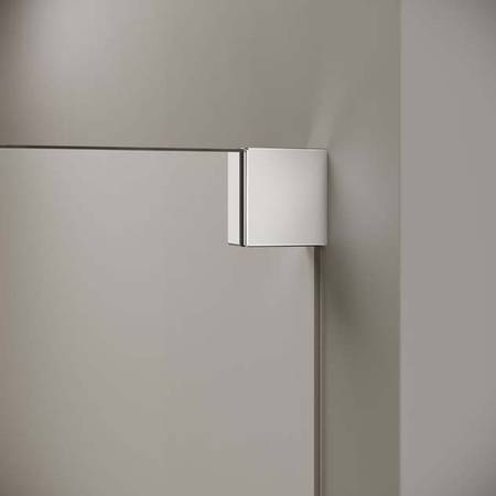 Auf Maß gefertigte Seitenwand ohne Wandprofil, mit edler verchromter Wandbefestigung. Auf Maß gefertigte Seitenwand ohne Wandprofil, mit edler verchromter Wandbefestigung.