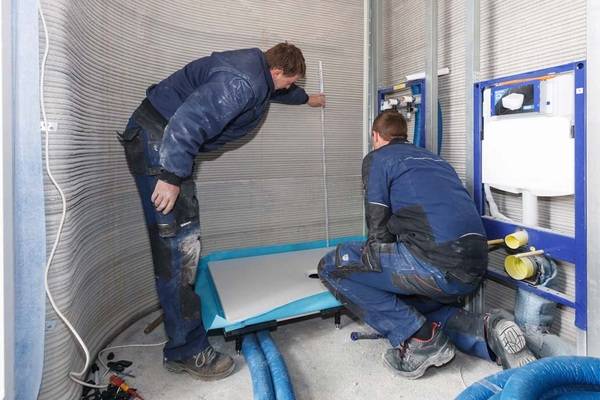 Planungssicher: Die Duschfläche muss für die richtige Layerhöhe geplant werden. Das höhenverstellbare Einbausystem von Bette gibt hier zusätzlichen Spielraum. Planungssicher: Die Duschfläche muss für die richtige Layerhöhe geplant werden. Das höhenverstellbare Einbausystem von Bette gibt hier zusätzlichen Spielraum.