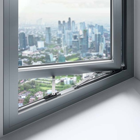 Qualität „german made“: „Roto FS Kempton“ Friktionsscheren aus Edelstahl unterstützen modernes Design und leisten einen wertvollen Beitrag zu Bedienkomfort und Sicherheit für den Endnutzer. Qualität „german made“: „Roto FS Kempton“ Friktionsscheren aus Edelstahl unterstützen modernes Design und leisten einen wertvollen Beitrag zu Bedienkomfort und Sicherheit für den Endnutzer.