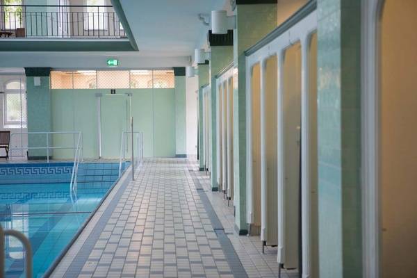 Die Duschbereiche wurden 2019 saniert und mit Conti+-Congenial-Duschelementen ausgestattet.