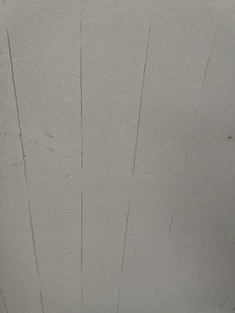 Beispiel für aufbereitete Rückseiten von PV-Modulen aus der Aufarbeitungsschmiede von Rinovasol in Weiden.