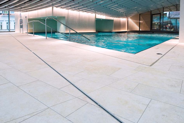 Trockene Füße im Paracelsus-Bad