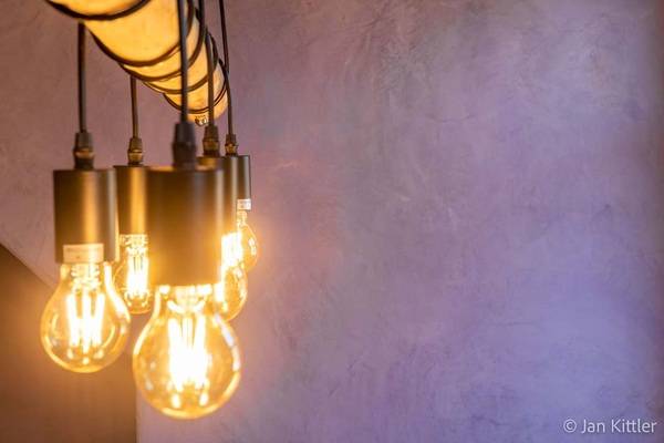 Durch die Zugabe von Pigmenten lassen sich alle erdenklichen Farbtöne zaubern.