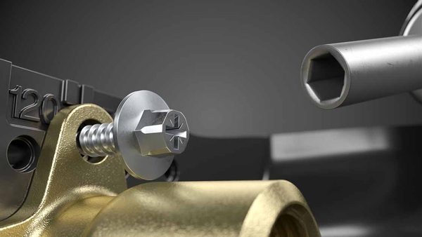 Die Universal-Schraube von Fränkische hat drei Befestigungsmöglichkeiten. So haben Handwerker immer das passende Werkzeug zur Hand und der alpex-Wandanschluss lässt sich besonders einfach und flexibel montieren.  Die Universal-Schraube von Fränkische hat drei Befestigungsmöglichkeiten. So haben Handwerker immer das passende Werkzeug zur Hand und der alpex-Wandanschluss lässt sich besonders einfach und flexibel montieren.