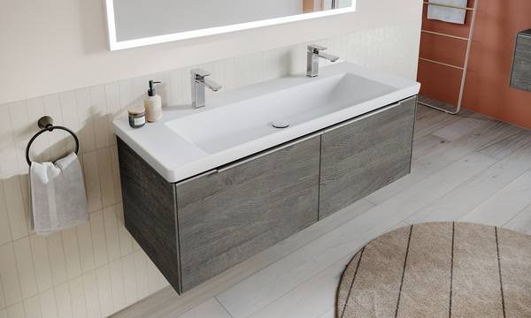 Das Doppelwaschbecken gibt es auch als ein großes Waschbecken. Das Doppelwaschbecken gibt es auch als ein großes Waschbecken.