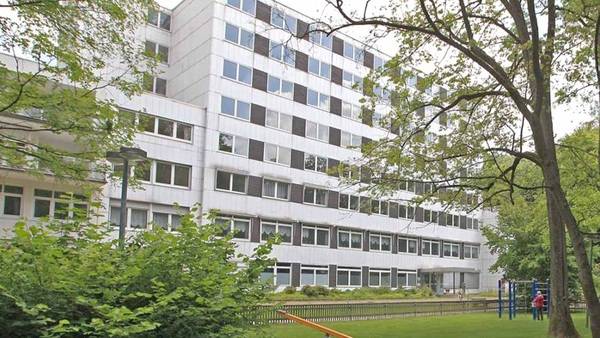 Das ehemalige „Hotel Bartels“ vor der Sanierung. Das ehemalige „Hotel Bartels“ vor der Sanierung.