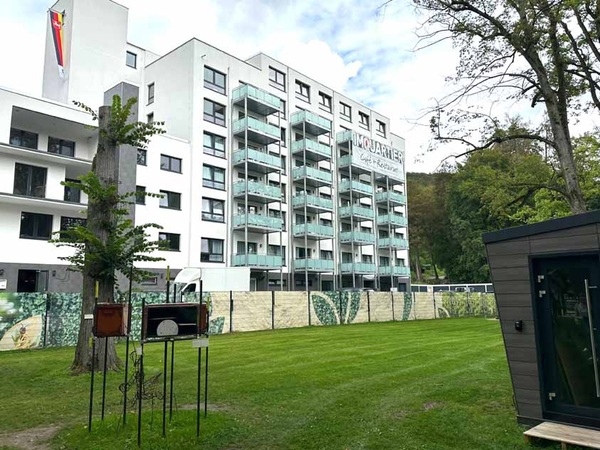 Wieder schön: Das sanierte und umgenutzte Kurpark-Quartier in Bad Gandersheim bietet Hotel, Boarding House und Wohnungen unter einem Dach. Wieder schön: Das sanierte und umgenutzte Kurpark-Quartier in Bad Gandersheim bietet Hotel, Boarding House und Wohnungen unter einem Dach.