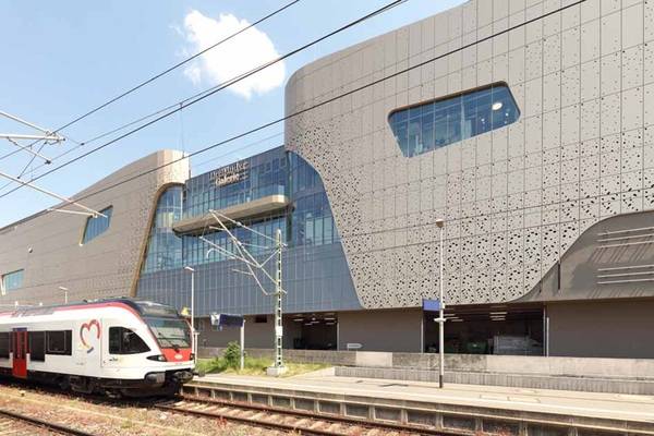 Verarbeiter war „Lamparter Stahl und Glas aus Kassel“.