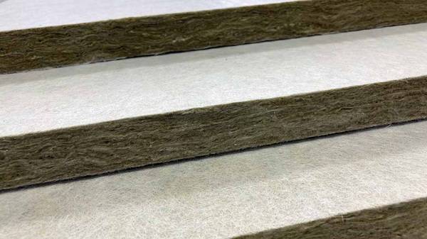 Die Inneo-Innendämmplatte ist hoch diffusionsoffen, nicht brennbar und mit einem Bemessungswert der Wärmeleitfähigkeit von 0,035 w/mK deutlich leistungsfähiger als vergleichbare Innendämmplatten.