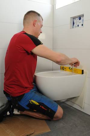 Die Montage des Acanto WCs gestaltet sich einfach, schnell und größtenteils werkzeuglos dank der EFF3-Befestigungstechnik. 