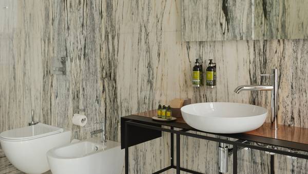 Modernes und luxuriöses Ambiente im Grand Hotel Łódź.