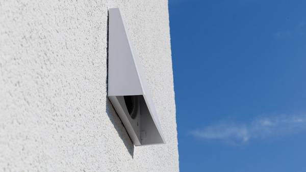 Der Pendellüfter x-well D13 sorgt in den Doppelhaushälften der weisenburger bau GmbH für angenehmes Klima und eine positive Energiebilanz.