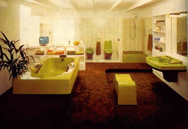 Bade- und Duschwanne, Waschtisch, Bidet, WC und Hocker des Coralux-Sets von Buderus waren aus Plexiglas.