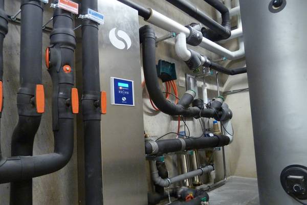 Kompakte Anlage zur sicheren Filterung des Trinkwassers. Kompakte Anlage zur sicheren Filterung des Trinkwassers.