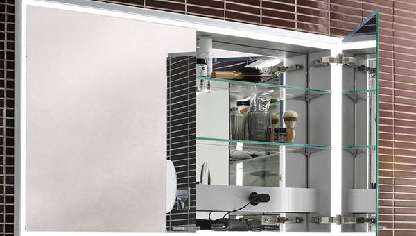 Emco: Lichtspiegel mit Komfortfunktionen