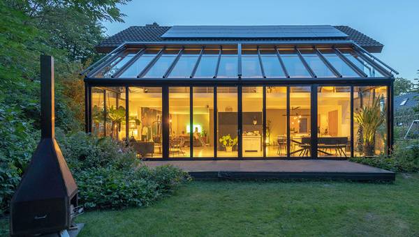 Bis ins Detail durchdacht: Wintergarten über zwei Ebenen