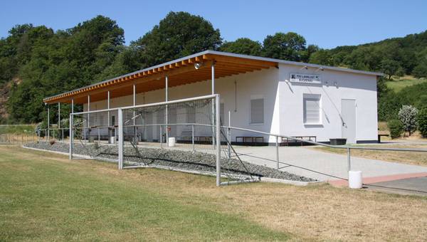Wärmepumpen-Kombi-Lösung: Fußball-Vereinsheim aus einer Hand