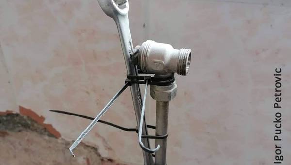 Pfusch am Bau: Frühlingsgefühle im Kundendienst