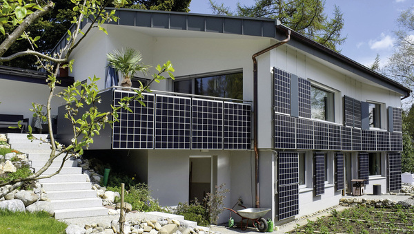 Technik sticht Architektur: EFH mit autarkem Wasserstoff-Energiekonzept