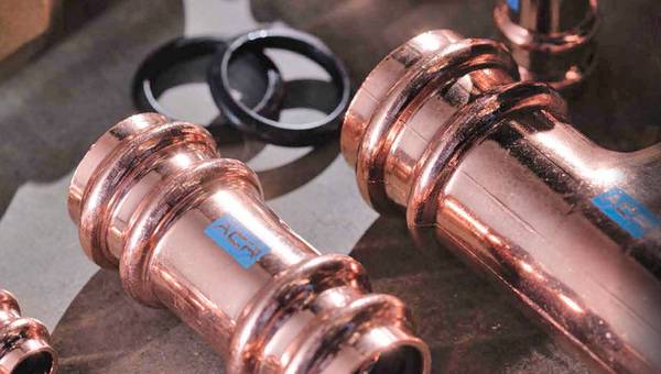 Sicher bis 48 bar: Pressfittings für Kälte- und Kühlkreisläufe