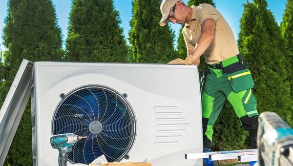 Seit Mitte 2024 sind die Preise für die Anschaffung eines neuen Wärmeerzeugers im Durchschnitt um 5,3 % gestiegen. Im Jahr davor lag dieser Wert noch bei 8,9 %.