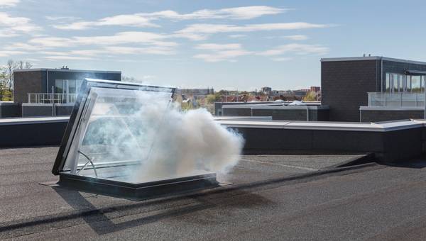 Velux CXU Flachdach-Fenster für Ausstieg und Rauchableitung