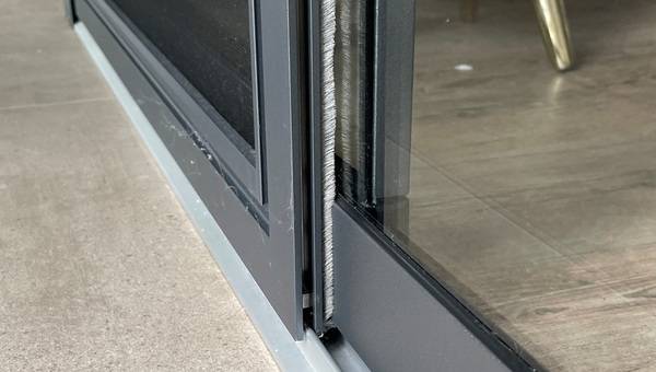 Fliegengitter-Schiebetür von TS Aluminium