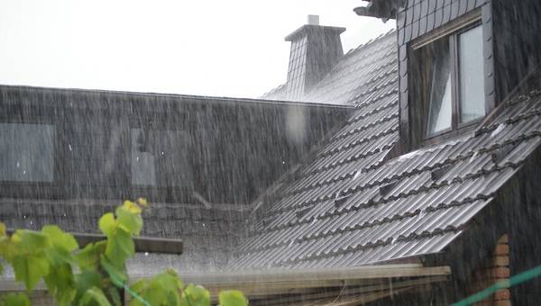 Wie viel Schutz bieten Rollläden und Co bei Sturm und Regen?