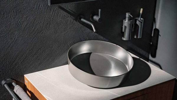 Laufen Waschtisch aus glasiertem Stahl