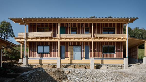 Ökologisches Bauen mit Holz, Stroh und Lehm